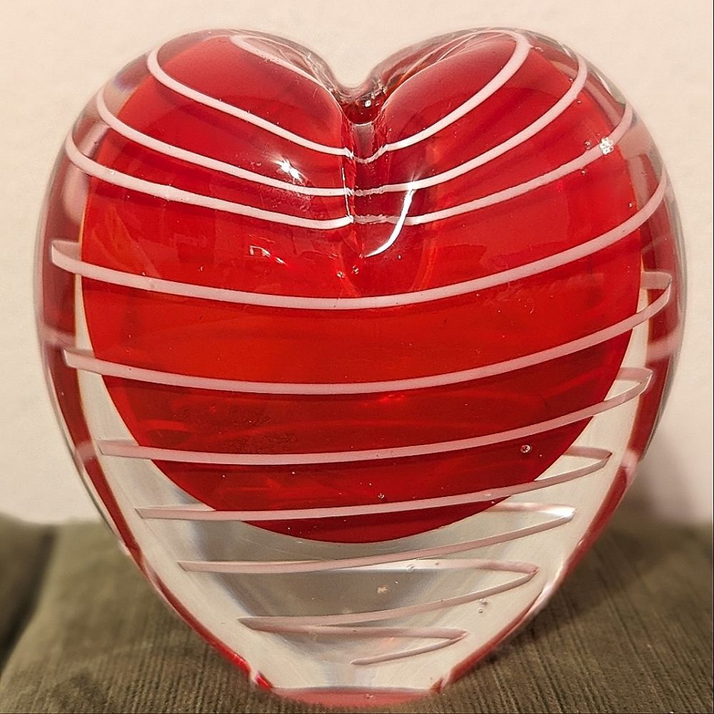 Red Cased Art Glass Bud Vase Heart Shaped White Swirl Valentines Paperweight